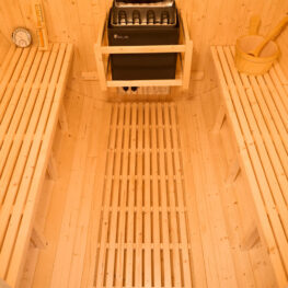 4 6 person traditional barrel sauna