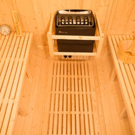 2 4 person traditional barrel sauna